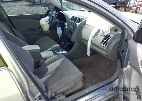 2011 Nissan Altima 2.5 S z USA, uszkodzony, nr VIN 1N4AL2AP1BN515944